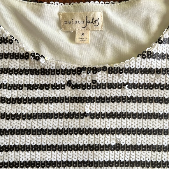 NWOT MASION JULES Striped Black & White Sequin Top Size:Small - Picture 9 of 11
